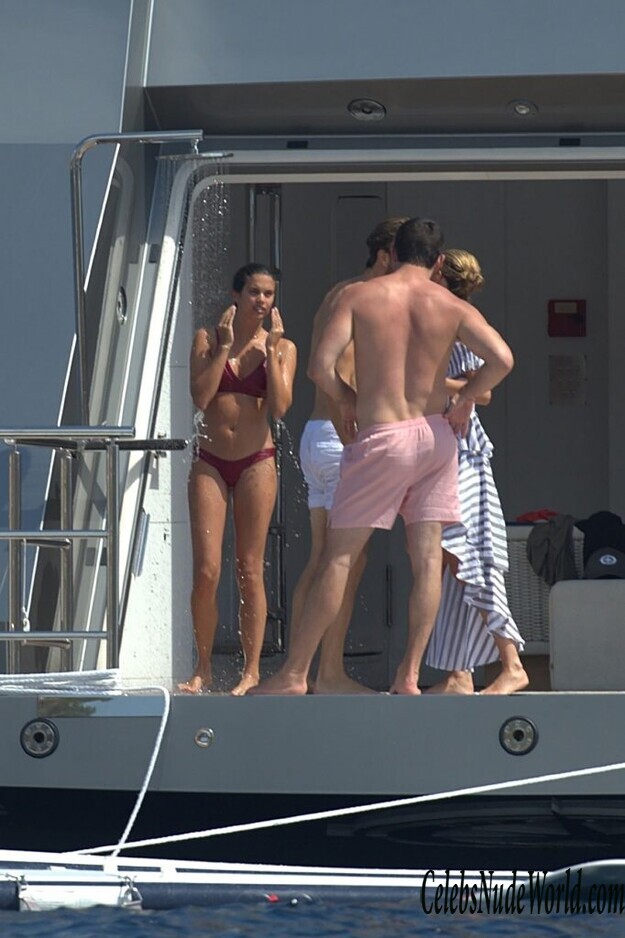 Sara Sampaio Bikini 162279