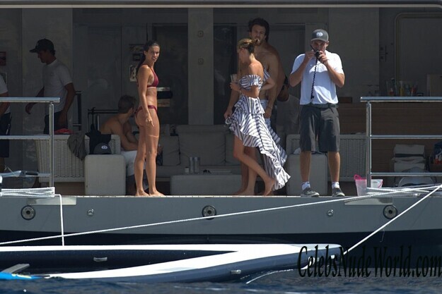 Sara Sampaio Bikini 162286