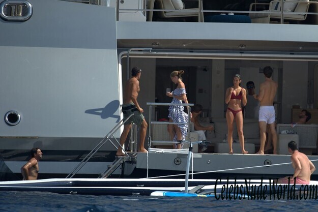 Sara Sampaio Bikini 162287