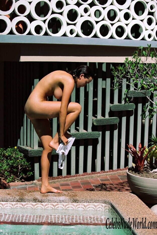 Sarah Stephens Topless 163009