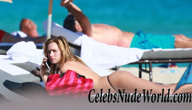 Ashlen Alexandra Topless At The Beach In Miami 16305