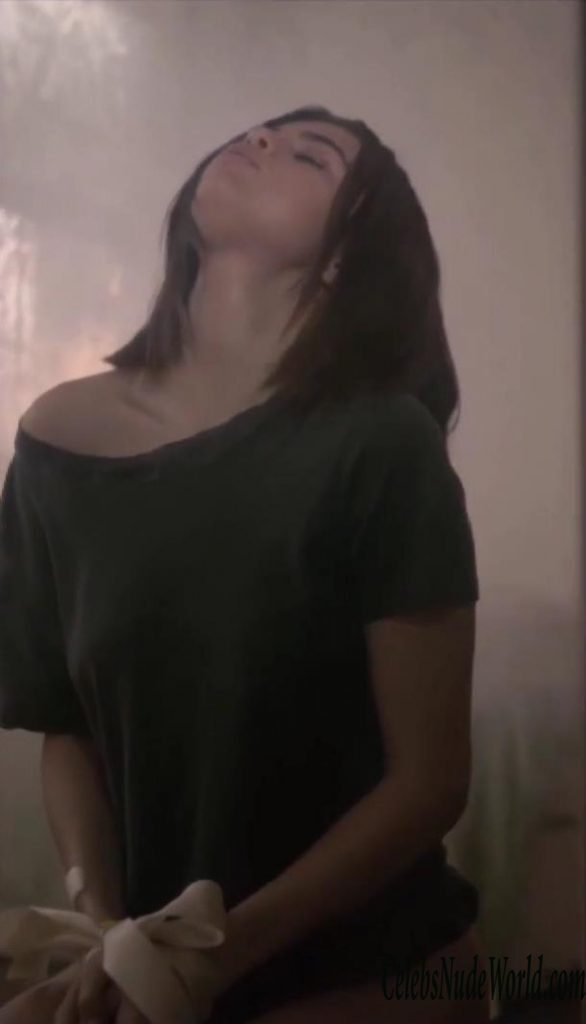 Selena Gomez Is Naked (Kind Of) 163132