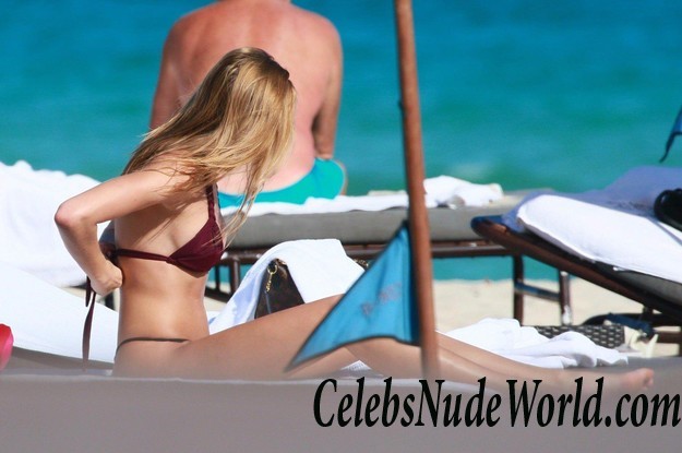 Ashlen Alexandra Topless At The Beach In Miami 16314