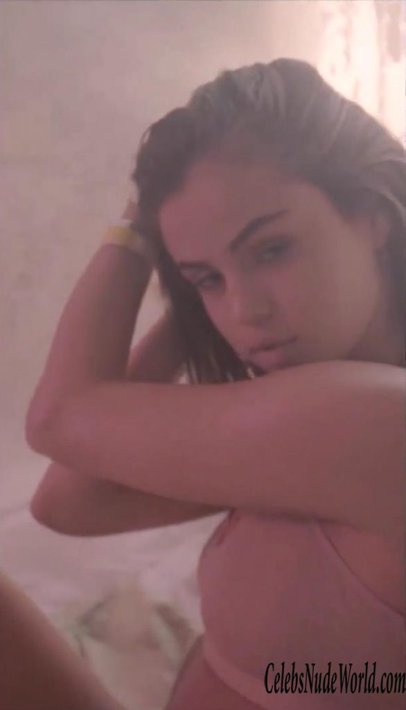 Selena Gomez Is Naked (Kind Of) 163145