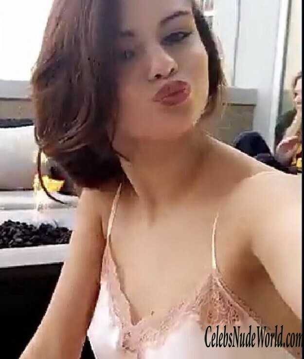 Selena Gomez Sexy Photos 163531