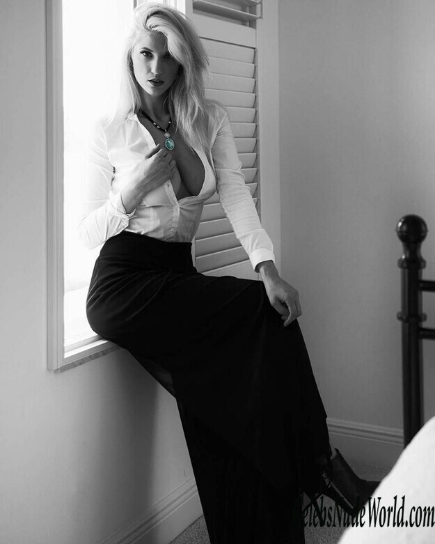 Samantha Knezel Nude 163594