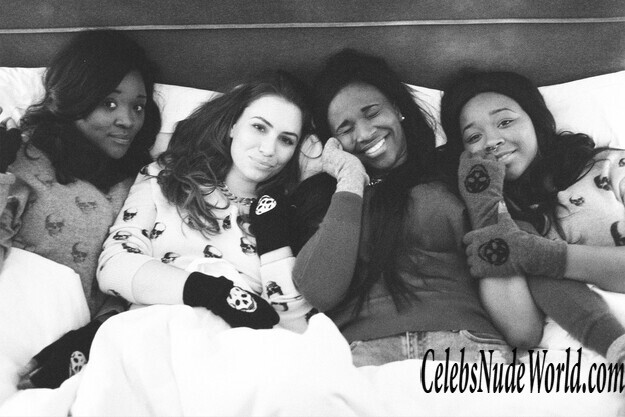 Sophie Simmons Sexy 163823