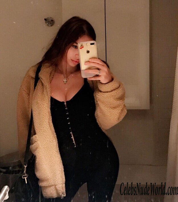 Sophie Mudd Topless 163891