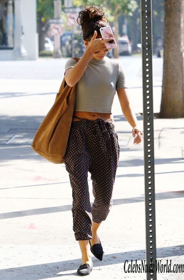 Sarah Hyland Pokies 164261