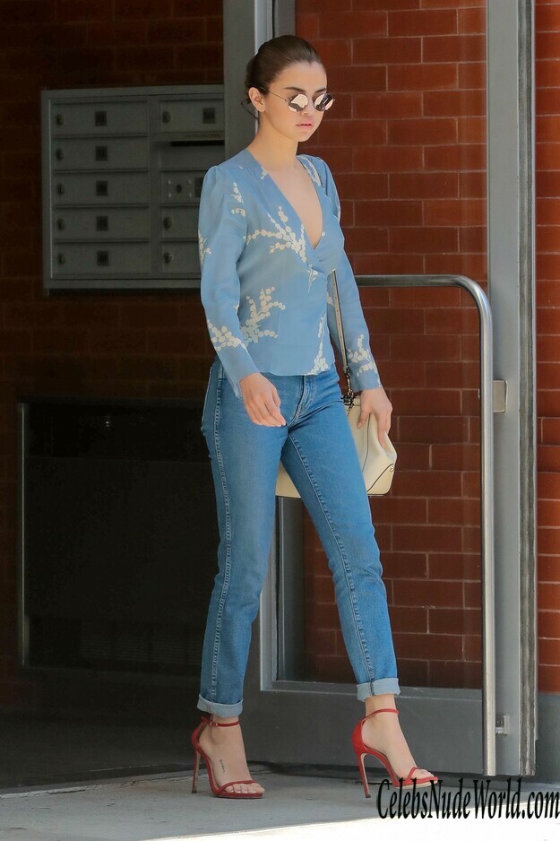 Selena Gomez Sexy 164374