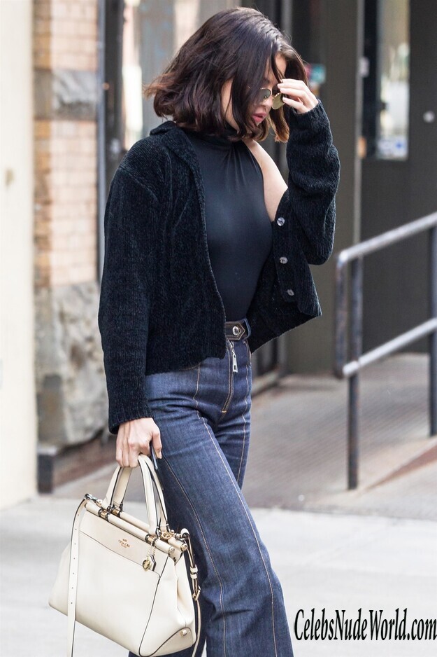 Selena Gomez Sexy 164388