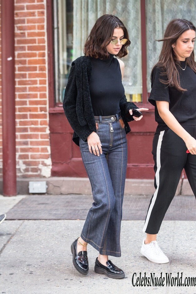 Selena Gomez Sexy 164394