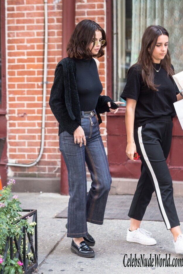 Selena Gomez Sexy 164396