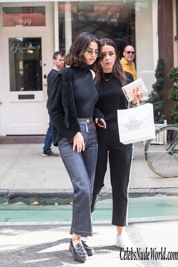 Selena Gomez Sexy 164405