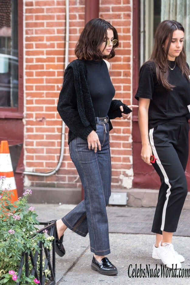 Selena Gomez Sexy 164408