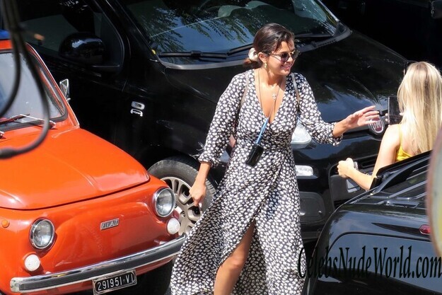 Selena Gomez Sexy 164443