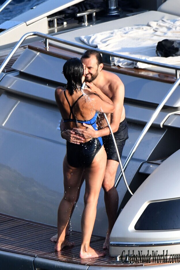 Topless Photos of Sophie Marceau 164660