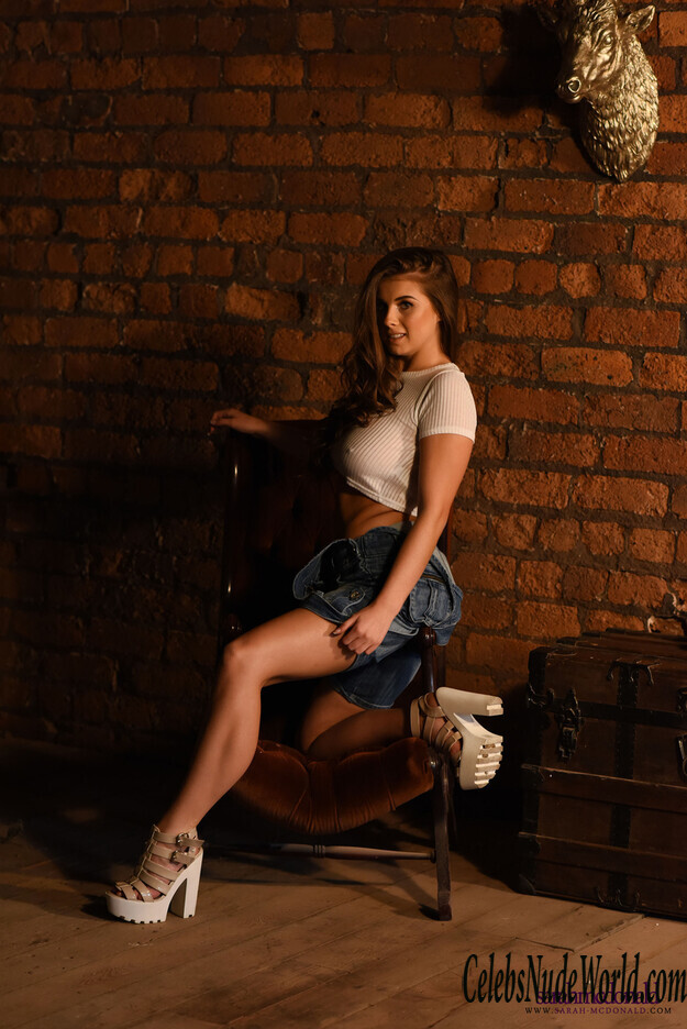 Topless pics of Sarah McDonald 164664