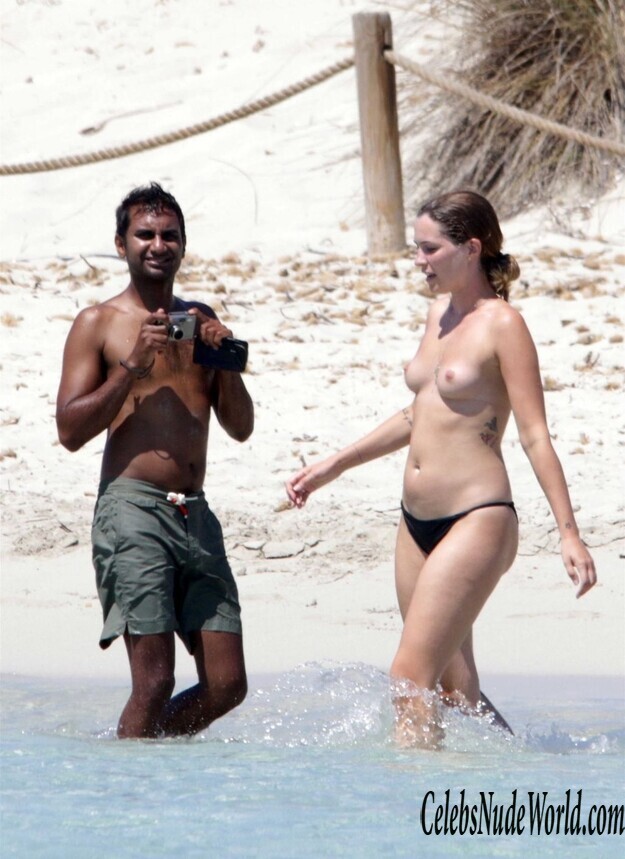 Serena Skov Campbell Topless 164782