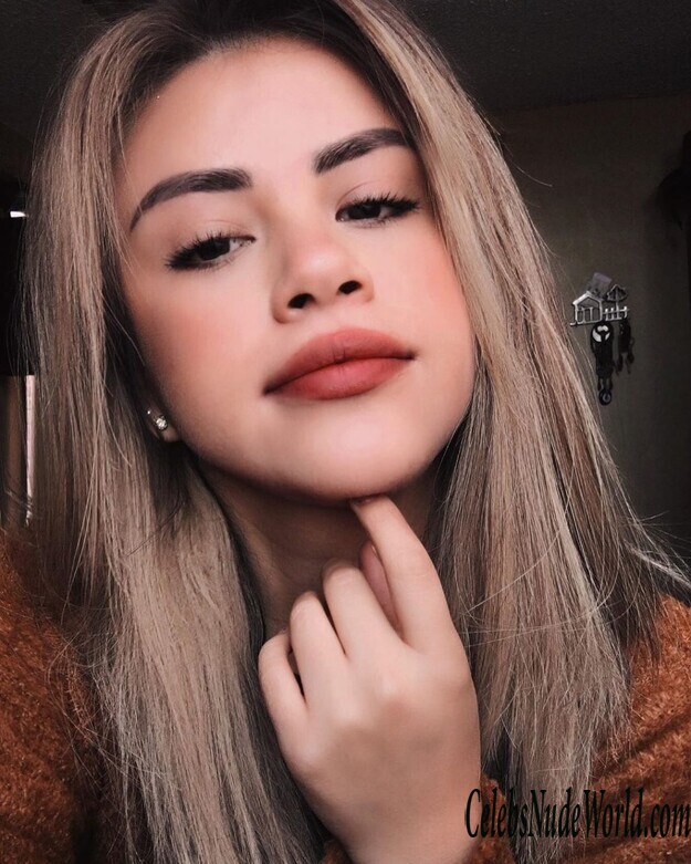 Sofia Solares Hot 165360