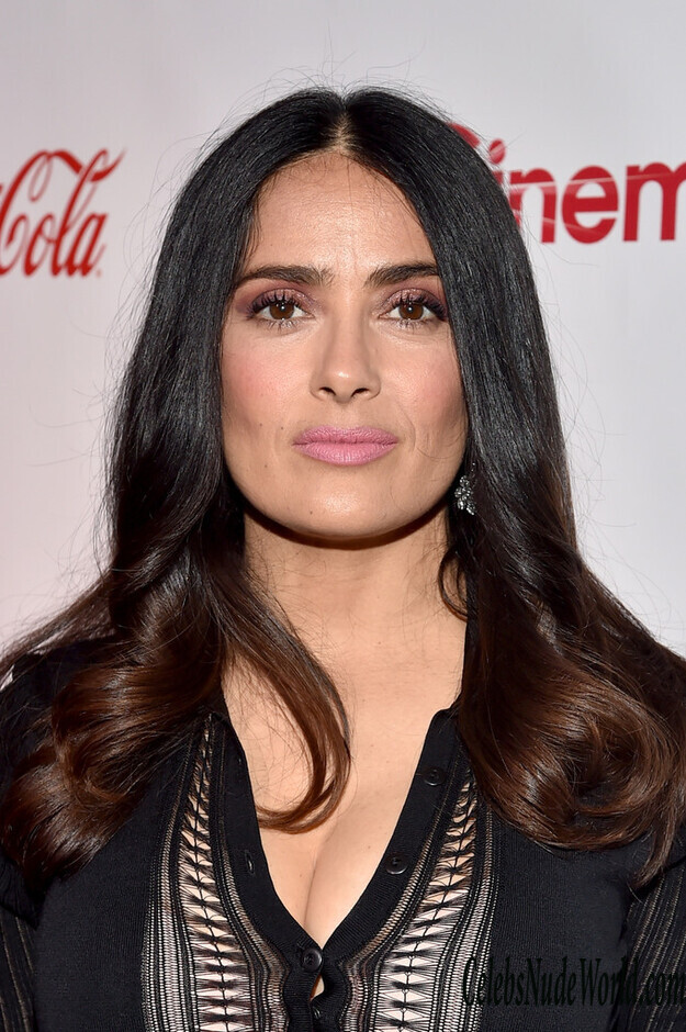 Salma Hayek Wins Awards And Looks Hot 165654