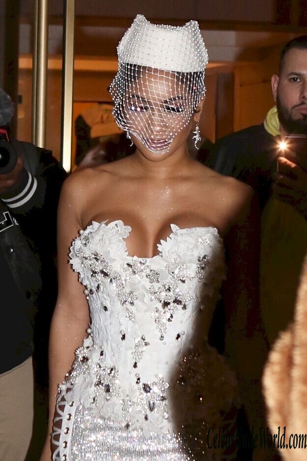 Saweetie Cleavage 166023