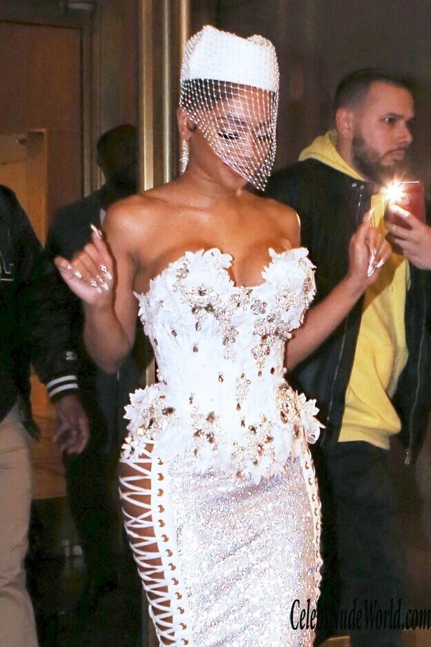 Saweetie Cleavage 166025