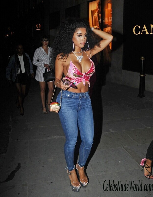 Saweetie Cleavage 166027