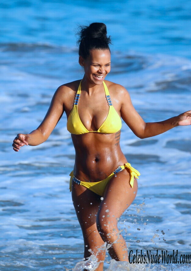 Samantha Mumba pics in bikini 166176