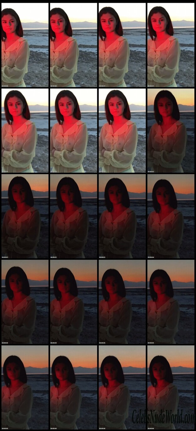 Selena Gomez Shows Her Beautiful Tits On The Beach 166545