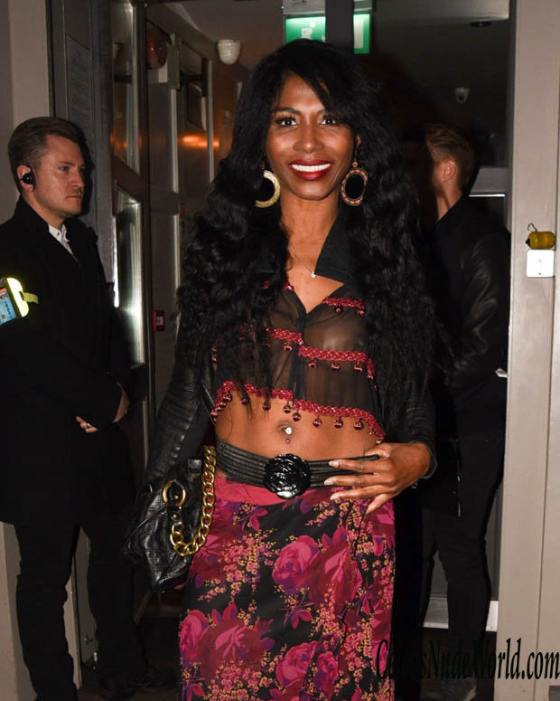 Sinitta's Left Nipple Gets Exposed 166684