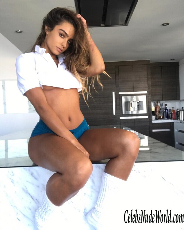 Nude hot sommer ray Sommer Ray