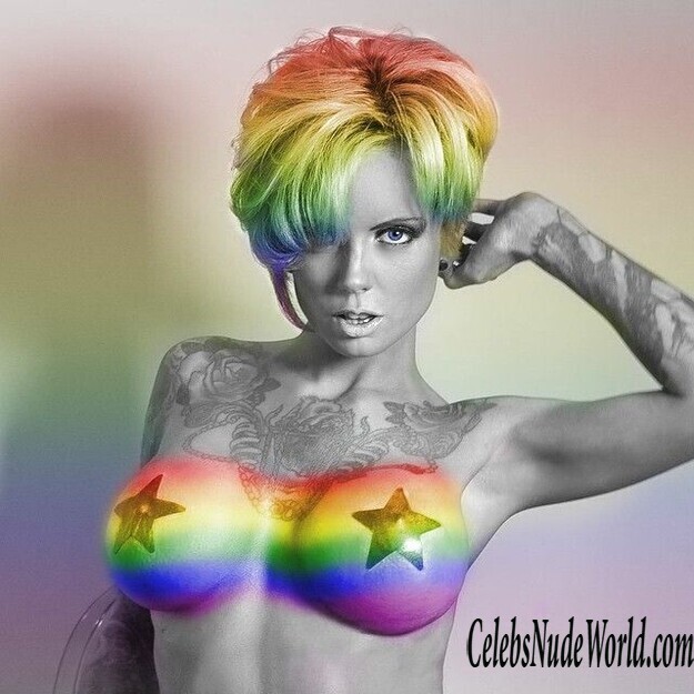 Sara X Mills new topless pic 167260