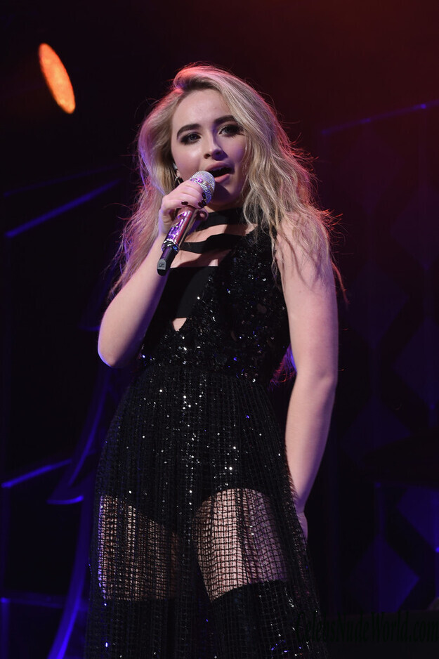 Sabrina Carpenter Sexy 167622