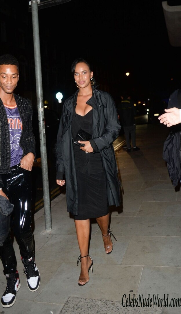 Sabrina Dhowre Elba Cleavage 168547