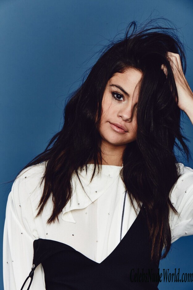 Selena Gomez Hot 168681