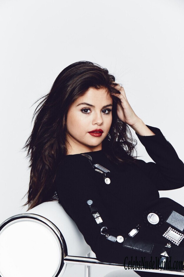 Selena Gomez Hot 168704