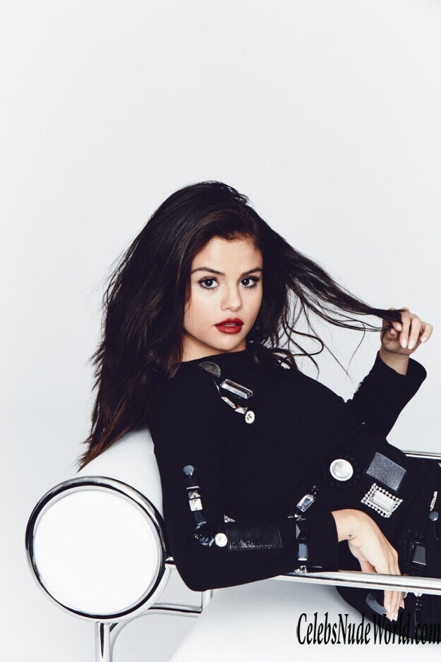 Selena Gomez Hot 168711