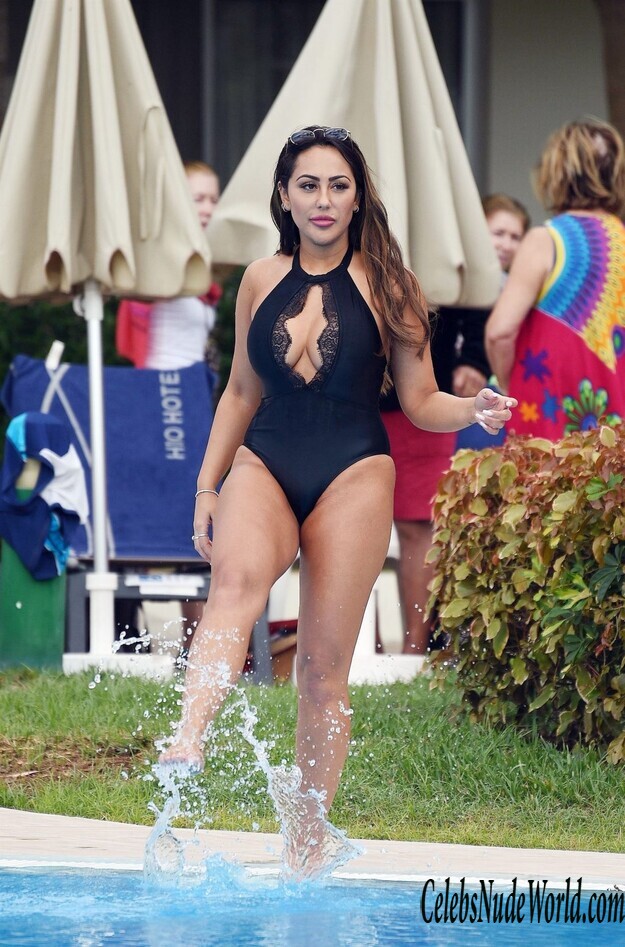 Sophie Kasaei Swimsuit 168758