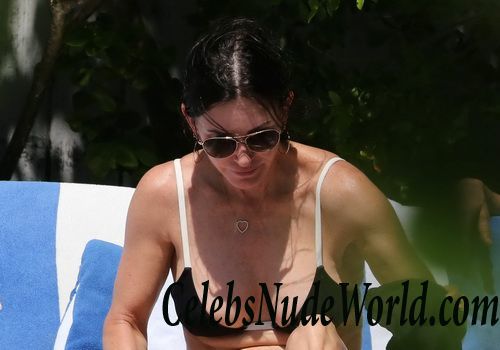 Courteney Cox Wearing A Bikini In Miami 16902