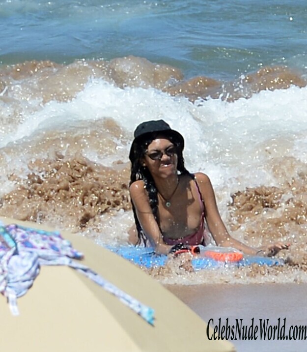 Zola Murphy Nip Slip 169076