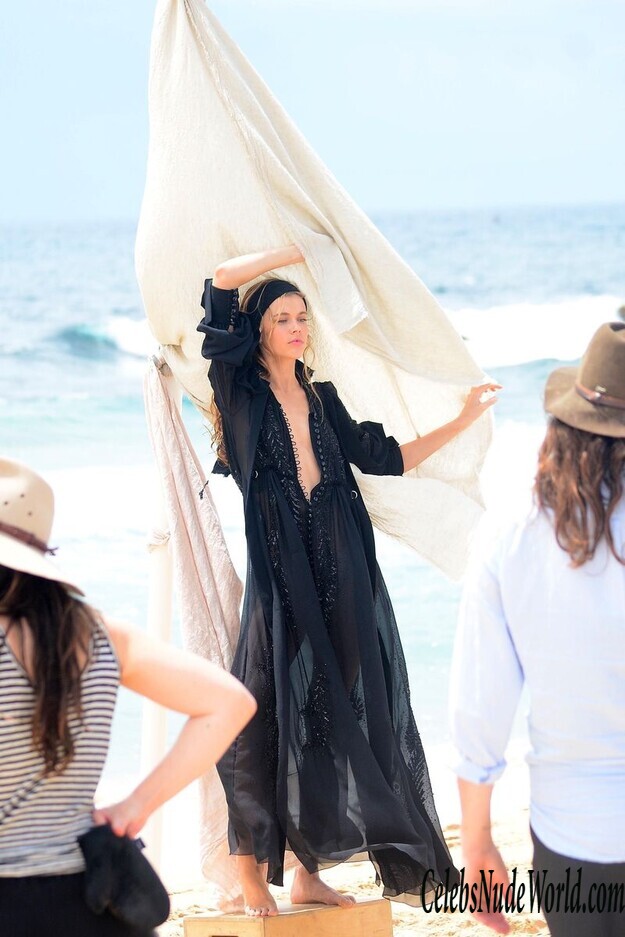 Georgia Fowler & Victoria Lee Sexy 169466