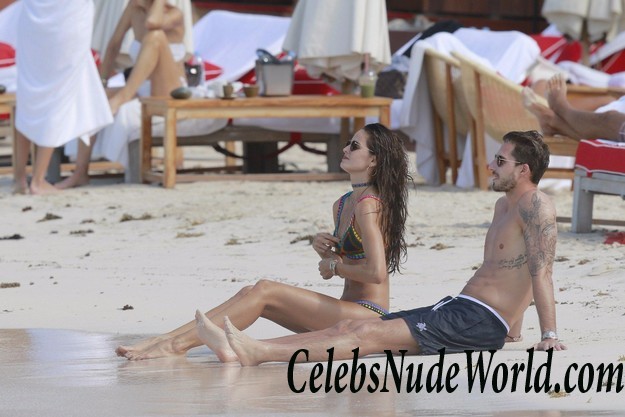 Izabel Goulart In A Thong Bikini On The Beach In St. Barts 17083