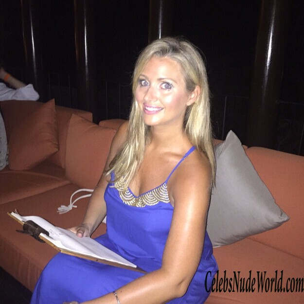 Hayley McQueen Leaked 170904