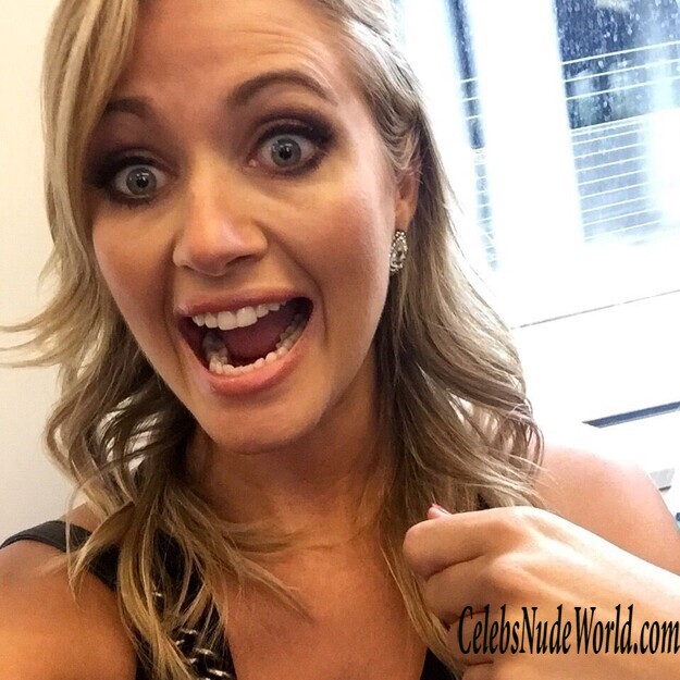 Hayley McQueen Leaked 170910