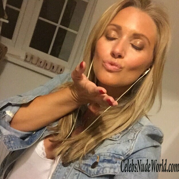 Hayley McQueen Leaked 170912