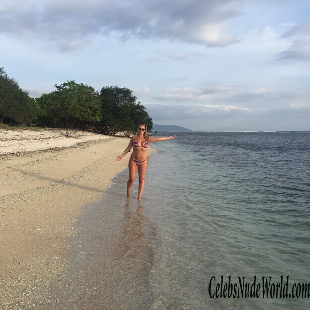 Hayley McQueen Leaked 170948