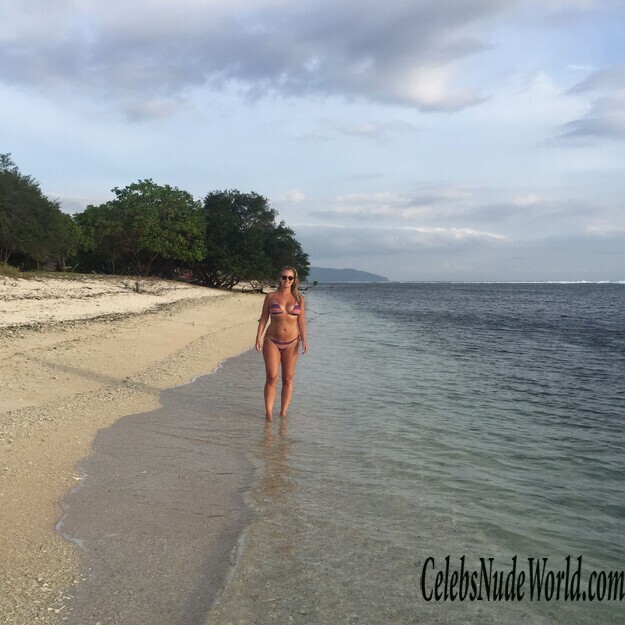 Hayley McQueen Leaked 170951