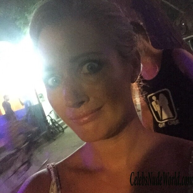 Hayley McQueen Leaked 170969