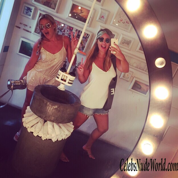 Hayley McQueen Leaked 170980